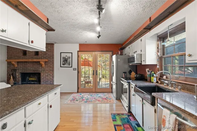 $460,000 | 1022 Broadleaf Court, Lanesville, IN 47136