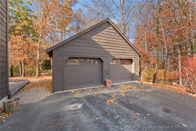 $460,000 | 1022 Broadleaf Court, Lanesville, IN 47136