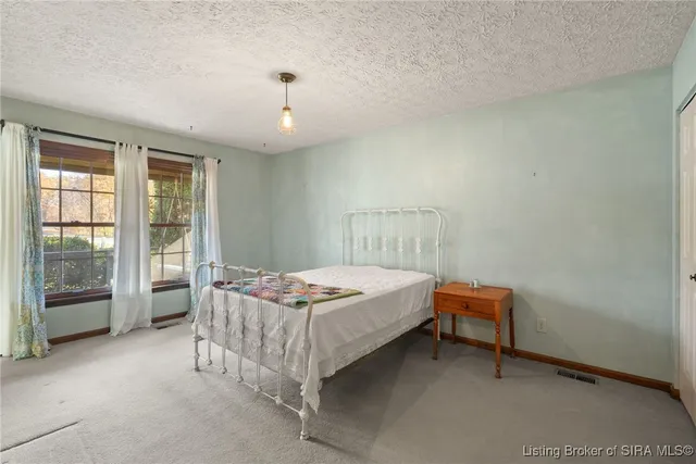 $460,000 | 1022 Broadleaf Court, Lanesville, IN 47136