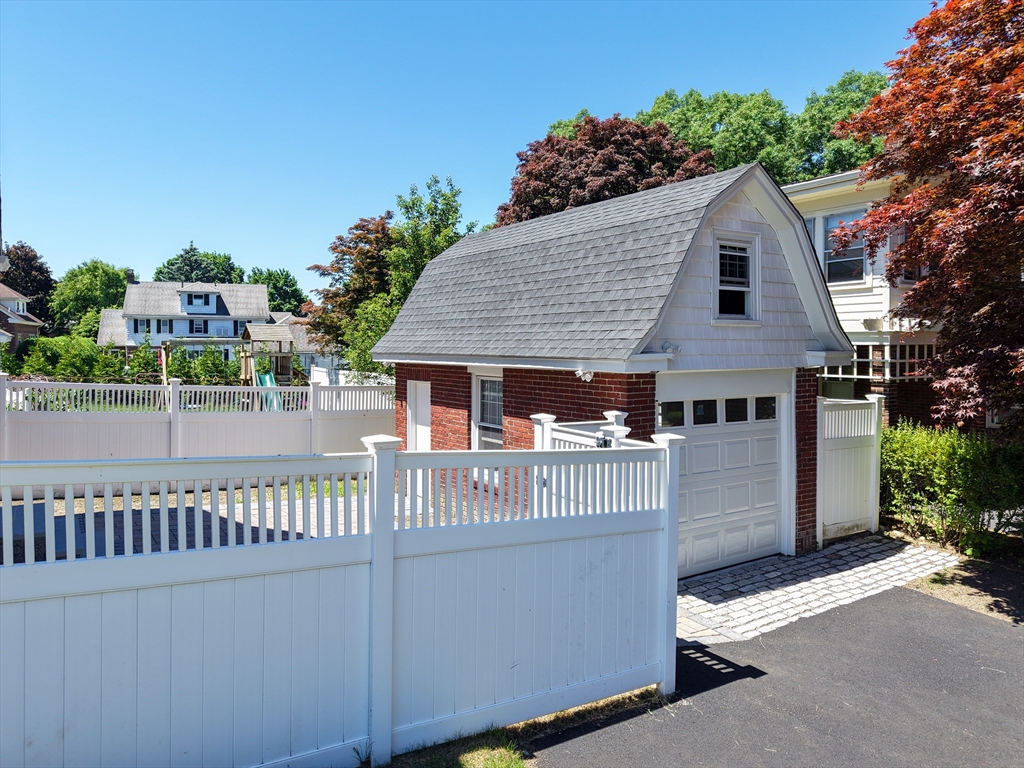 8 Horace Road Belmont, MA 02478 - Photo 3 of 20