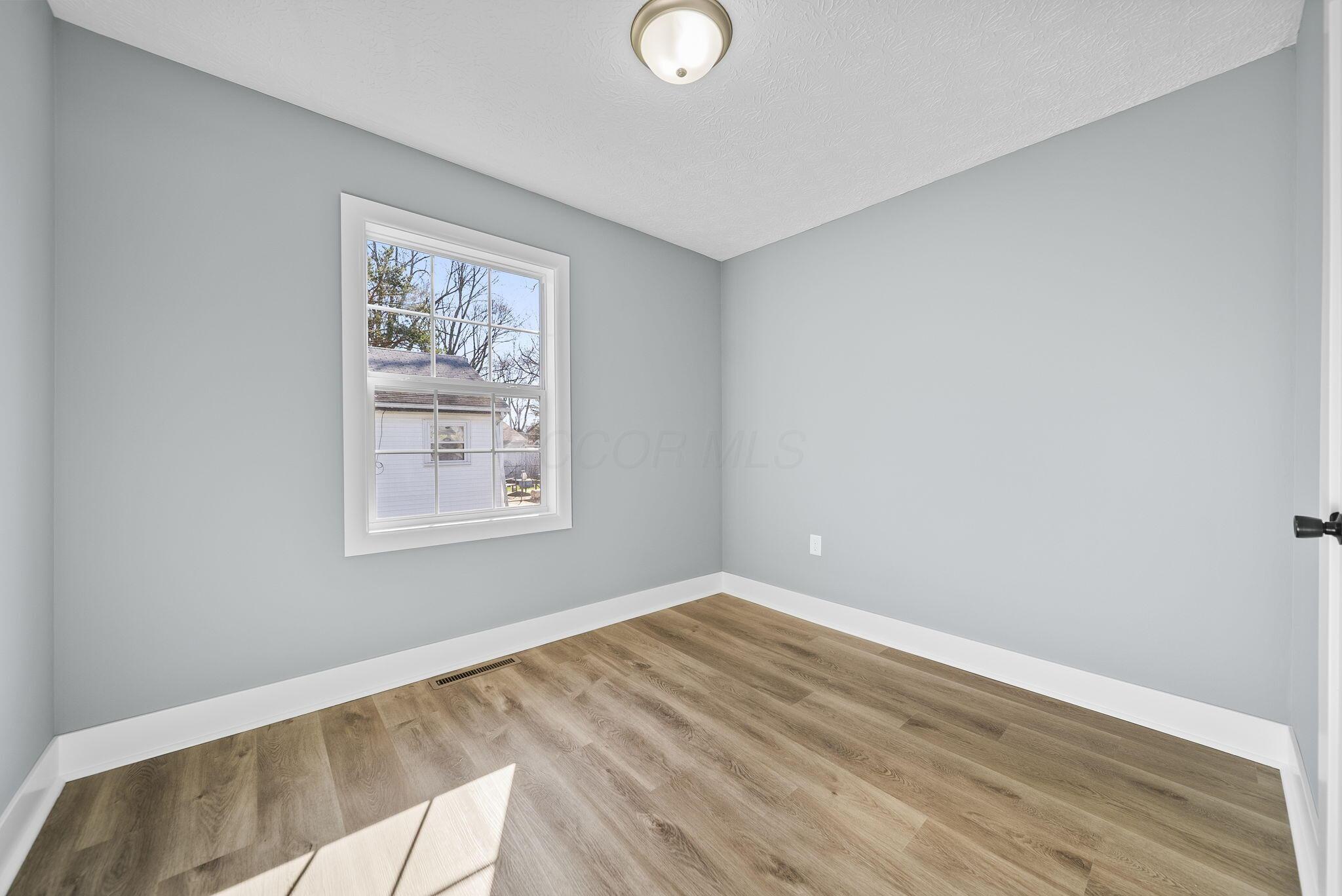 1885 Case Road Columbus, OH 43224 - Photo 20 of 63