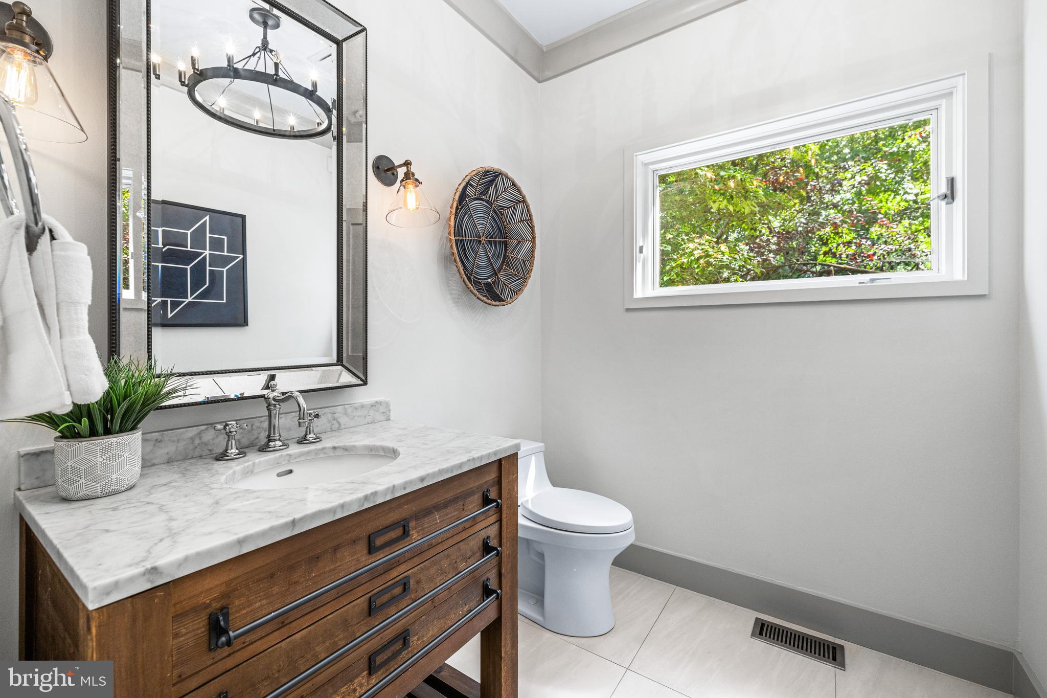 18 Hambleton Court Pikesville, MD 21208 - Photo 25 of 71 Powder Room