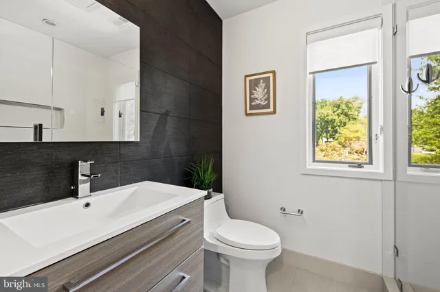 $2,350,000 | 18 Hambleton Court, Pikesville, MD 21208