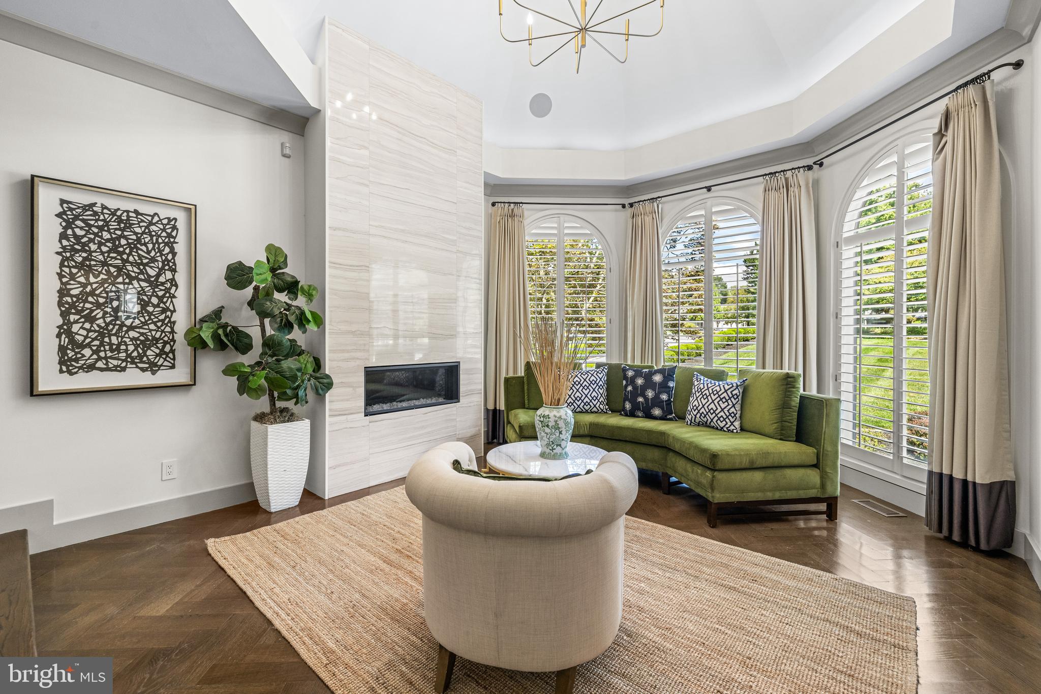 18 Hambleton Court Pikesville, MD 21208 - Photo 8 of 71 Living Room