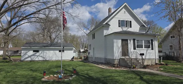 $120,000 | 221 West Flynn Street, Redwood Falls, MN 56283