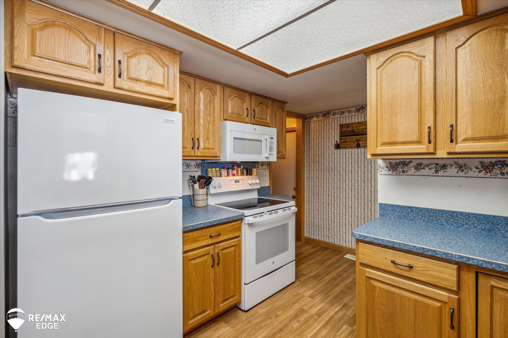 11282 East Coldwater Road Davison, MI 48423 - Photo 17 of 42 50103010-16.JPG