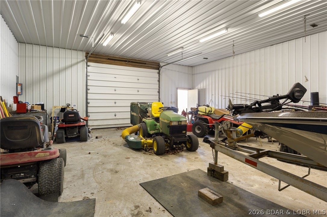 1386 Nichols Road Osage Beach, MO 65065 - Photo 55 of 62 Interior of the small shop