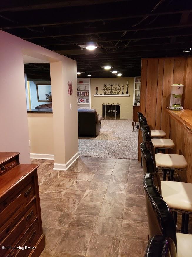 2800 Timber Hill Road Louisville, KY 40214 - Photo 67 of 83 Bar