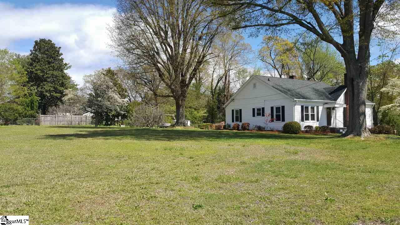 106 West Lee Road Taylors, SC 29687 - Photo 17 of 21 Gallery Image 17