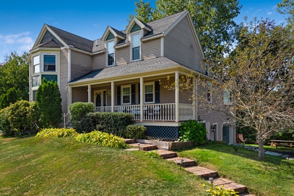 13 Carpenter Hill Road, Unit B Mendon, MA 01756 - Photo 1 of 30 Gallery Image 1