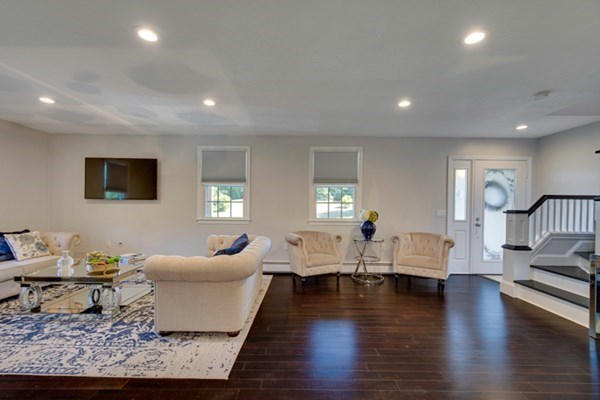 13 Carpenter Hill Road, Unit B Mendon, MA 01756 - Photo 8 of 30 Gallery Image 8