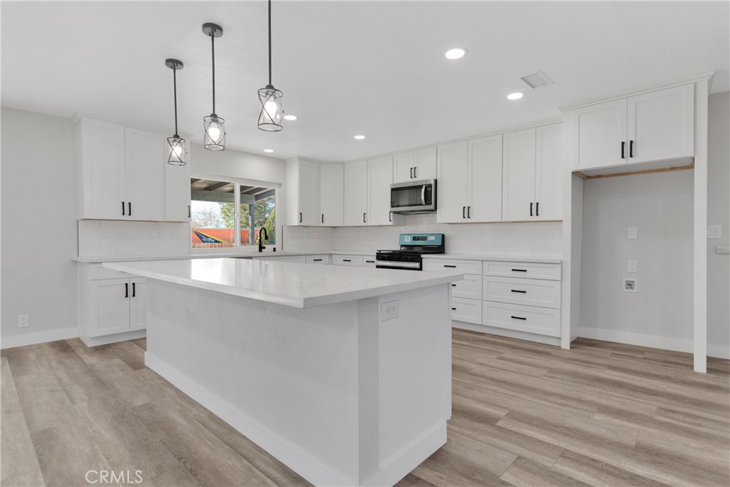 18399 Winnetka Road Apple Valley, CA 92307 - Photo 1 of 1