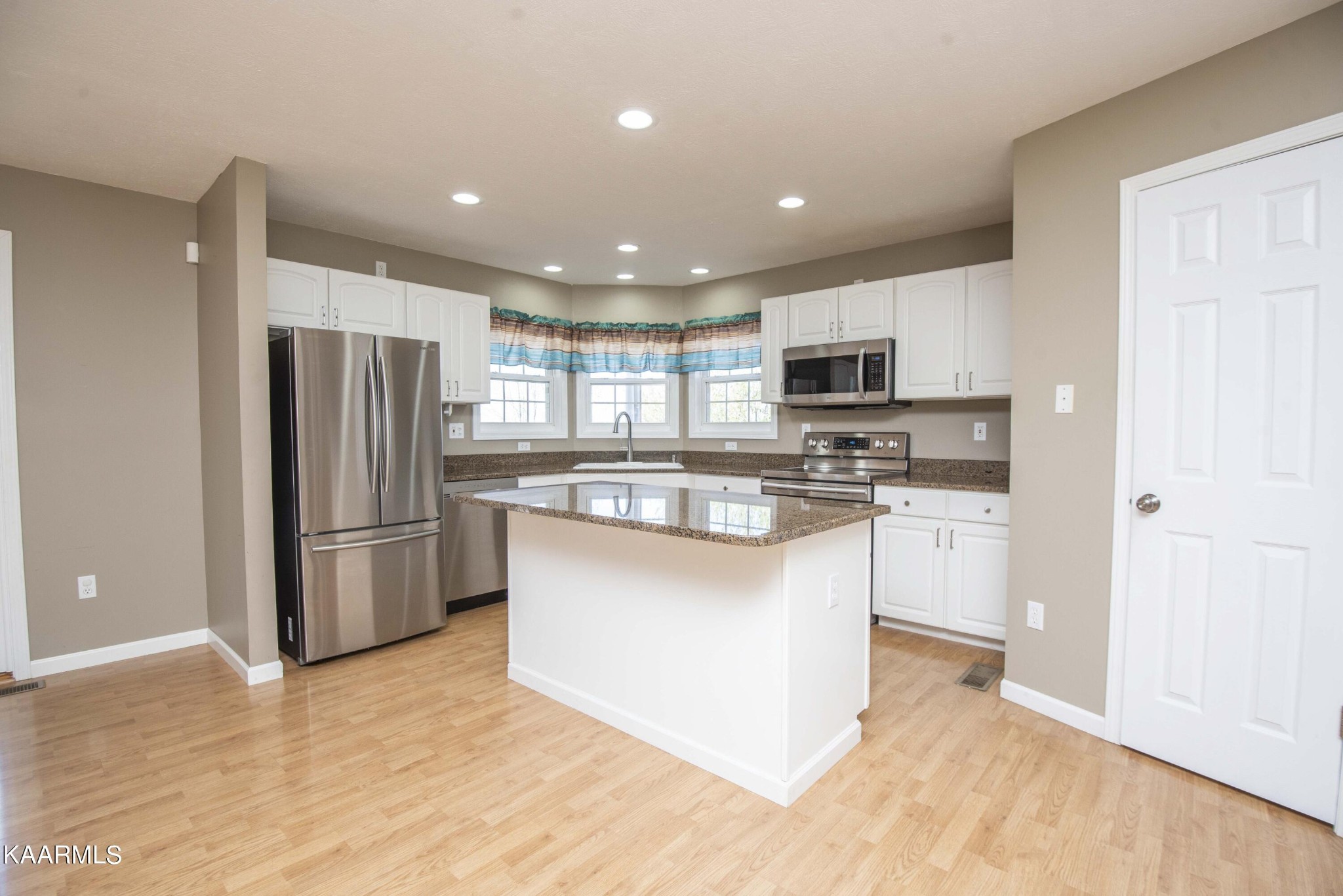 2735 Clover Hill Ridge Road Maryville, TN 37801 - Photo 13 of 58 Gallery Image 13