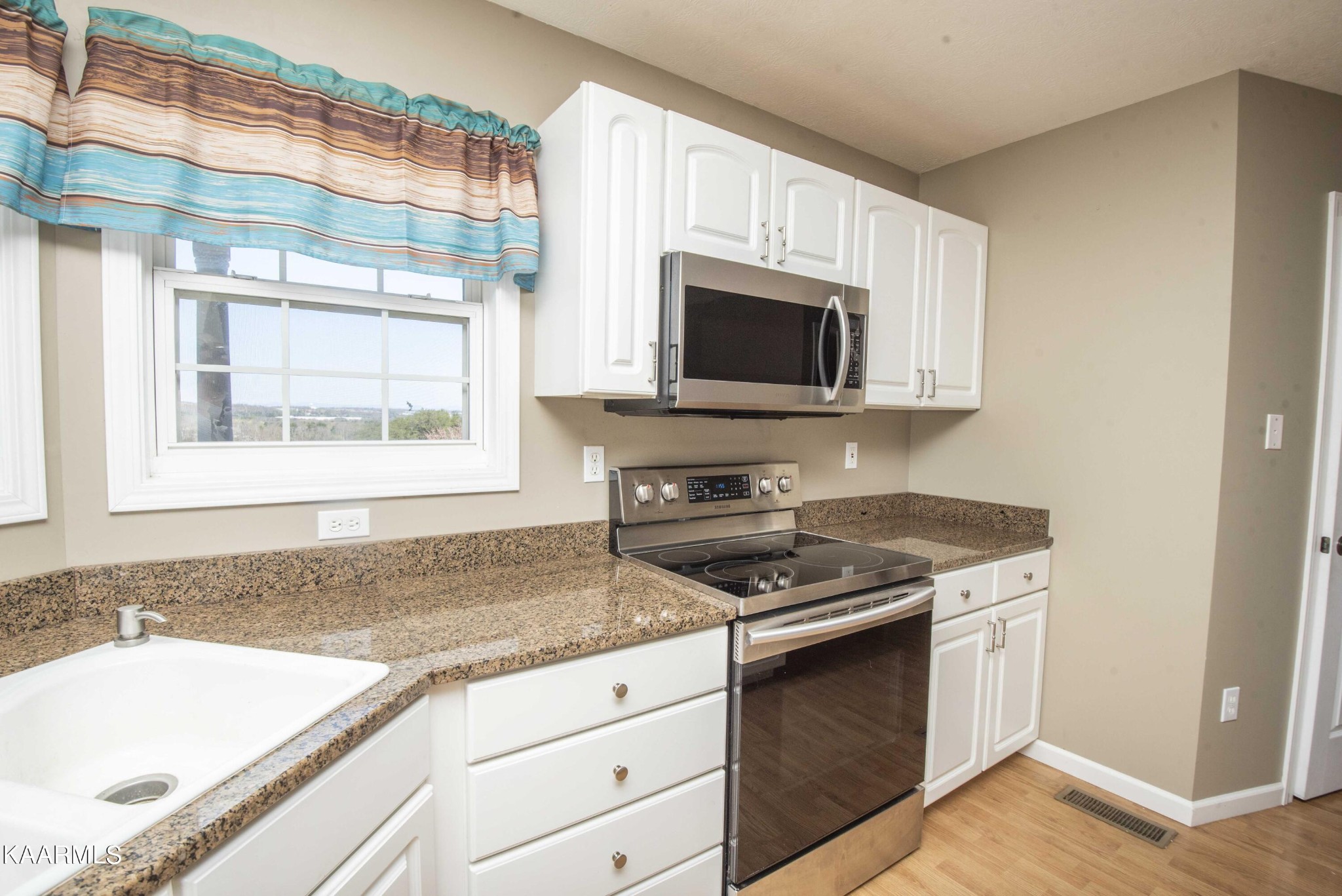 2735 Clover Hill Ridge Road Maryville, TN 37801 - Photo 15 of 58 Gallery Image 15
