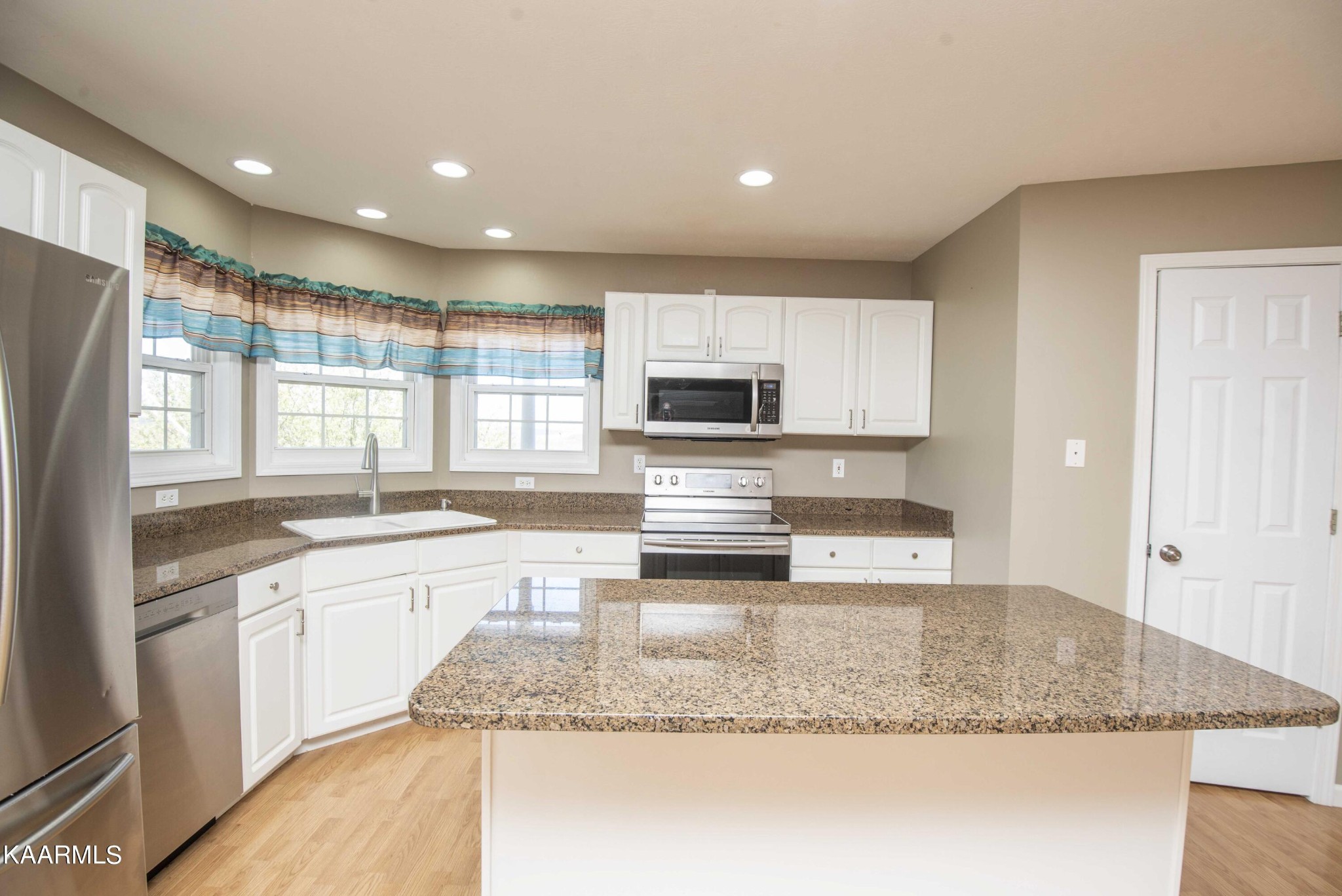 2735 Clover Hill Ridge Road Maryville, TN 37801 - Photo 16 of 58 Gallery Image 16