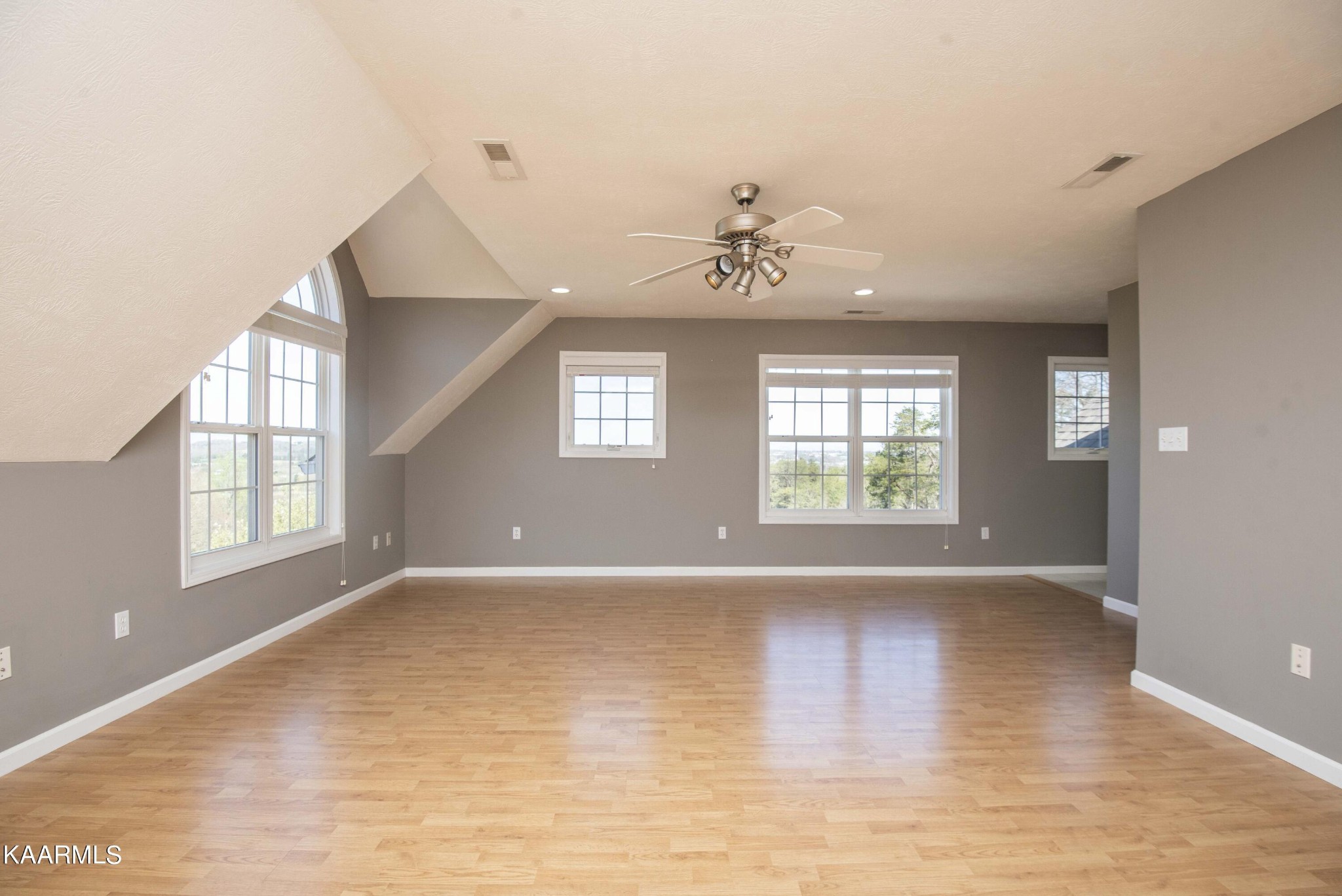 2735 Clover Hill Ridge Road Maryville, TN 37801 - Photo 25 of 58 Gallery Image 25