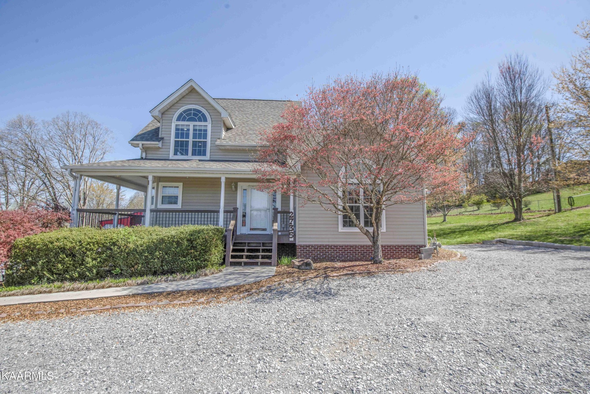 2735 Clover Hill Ridge Road Maryville, TN 37801 - Photo 4 of 58 Gallery Image 4