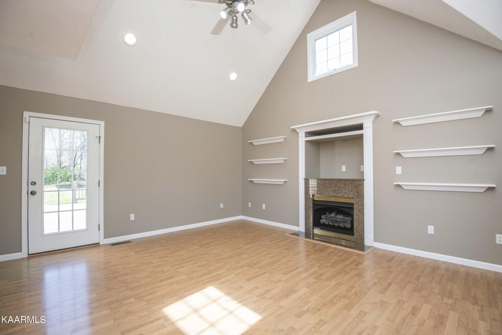 2735 Clover Hill Ridge Road Maryville, TN 37801 - Photo 7 of 58 Gallery Image 7