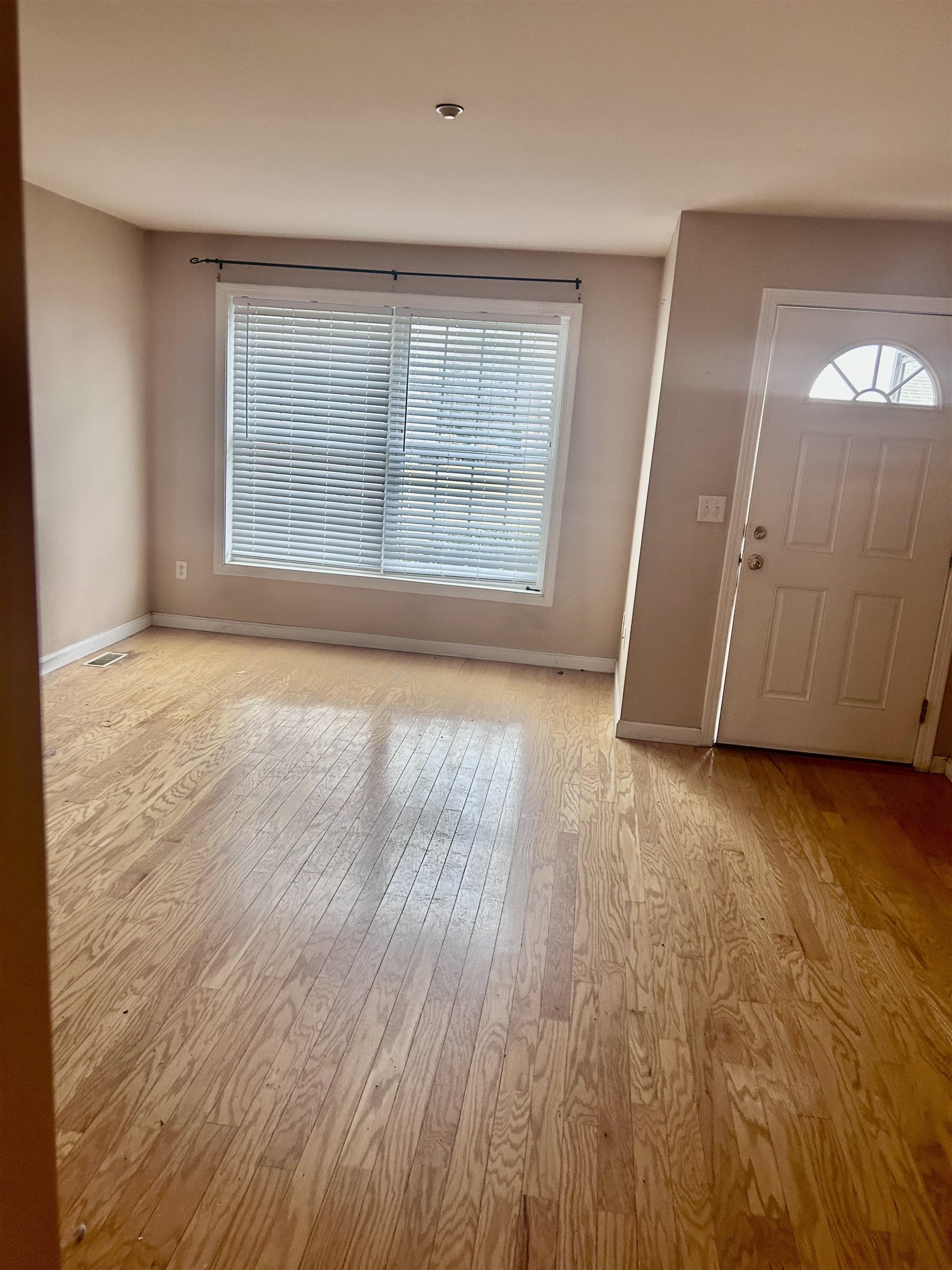 25 Shadowbrook Drive, Unit B Hudson, NH 03051 - Photo 3 of 15