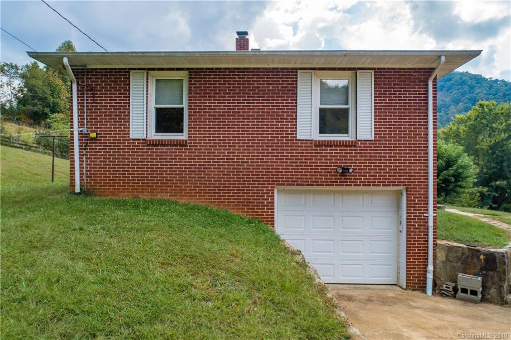 8617 Cruso Road Canton, NC 28716 - Photo 10 of 30