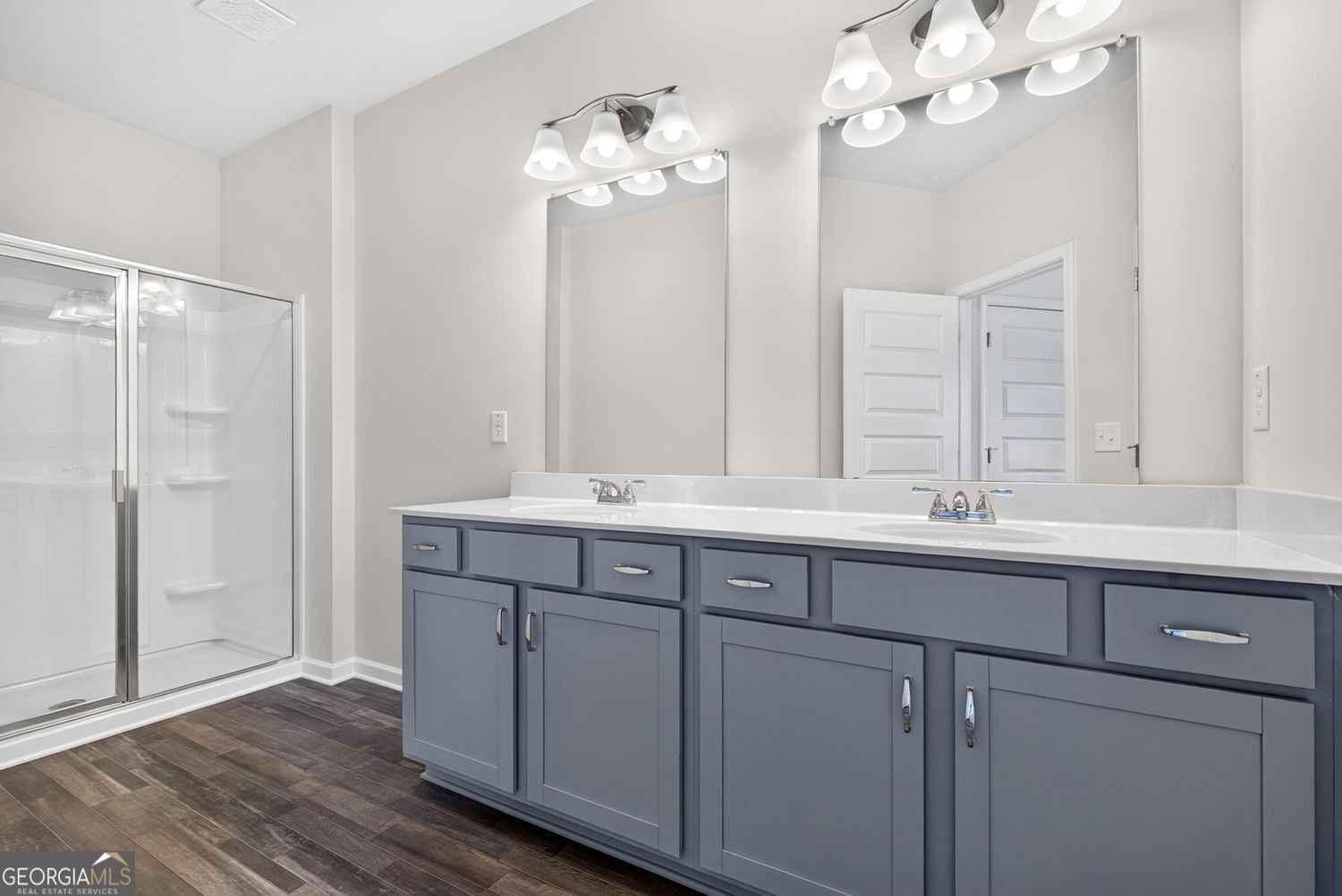 155 Oconee Road, Unit 252 Cartersville, GA 30120 - Photo 25 of 39 a bathroom with a double vanity sink and a mirror