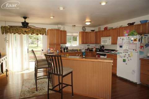 320 East Rolston Road Linden, MI 48451 - Photo 2 of 7 20366949-1.JPG