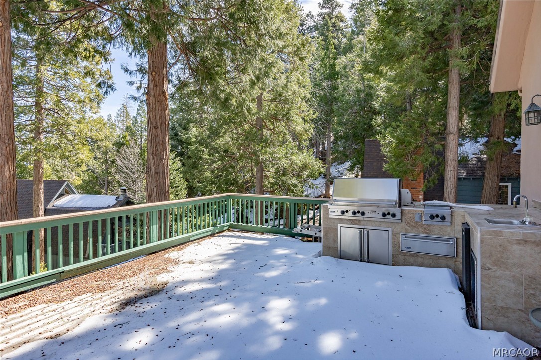 277 Grizzly Road Lake Arrowhead, CA 92352 - Photo 14 of 33 a view of a terrace with chairs
