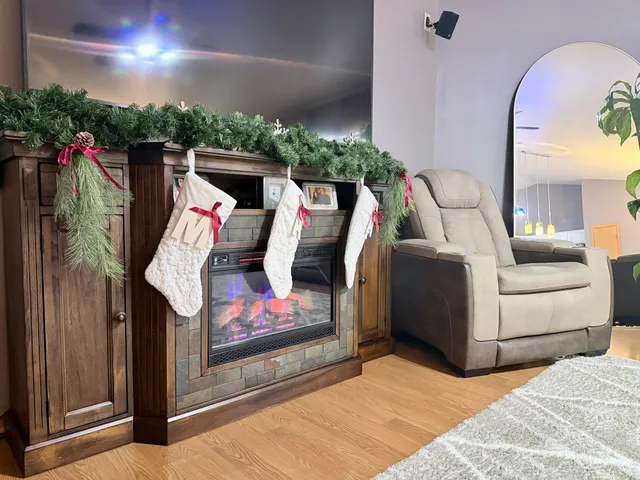 $469,900 | 3010 West Kimberly Avenue, Greenfield, WI 53221