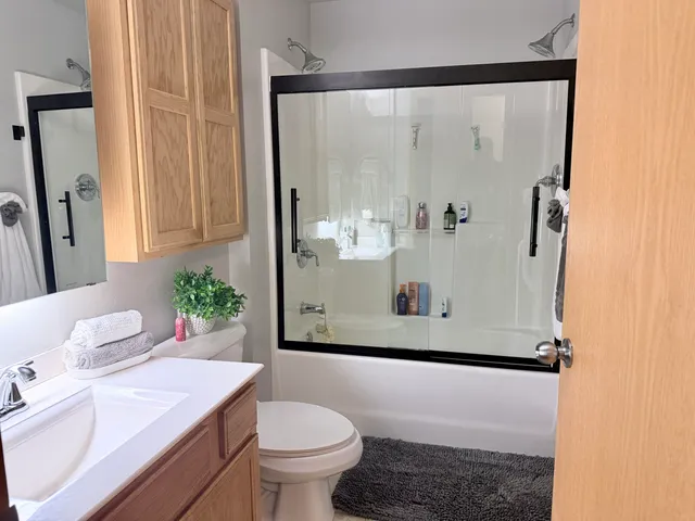 $469,900 | 3010 West Kimberly Avenue, Greenfield, WI 53221