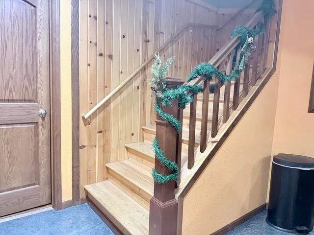 $469,900 | 3010 West Kimberly Avenue, Greenfield, WI 53221