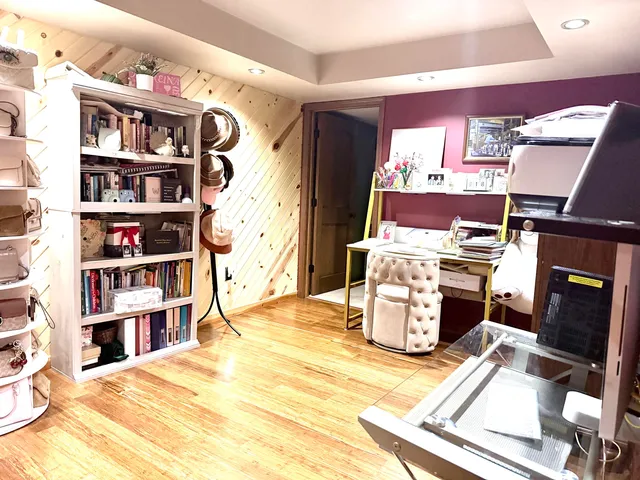 $469,900 | 3010 West Kimberly Avenue, Greenfield, WI 53221