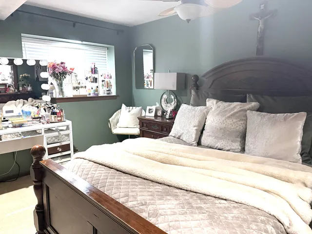 $469,900 | 3010 West Kimberly Avenue, Greenfield, WI 53221