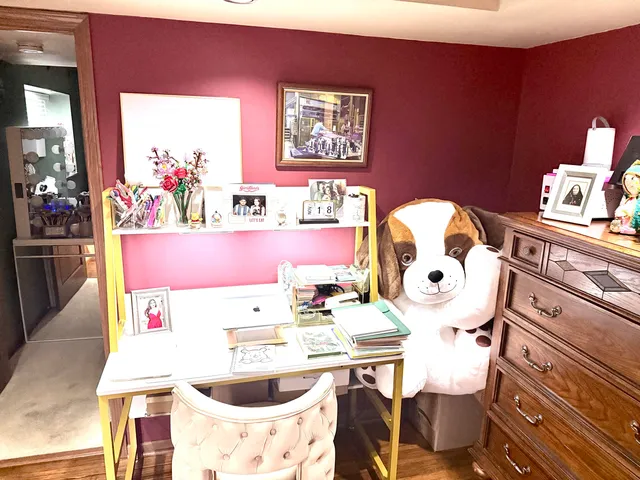 $469,900 | 3010 West Kimberly Avenue, Greenfield, WI 53221