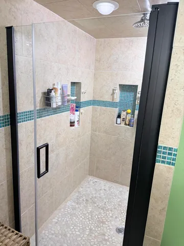 $469,900 | 3010 West Kimberly Avenue, Greenfield, WI 53221