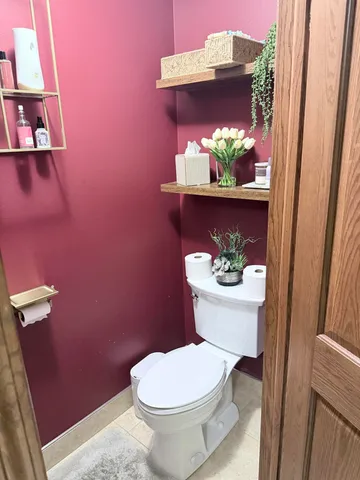 $469,900 | 3010 West Kimberly Avenue, Greenfield, WI 53221