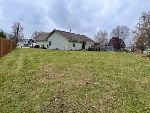 $469,900 | 3010 West Kimberly Avenue, Greenfield, WI 53221