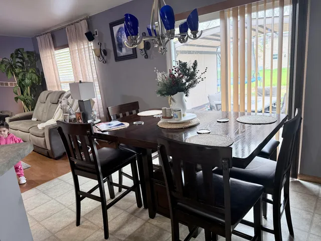 $469,900 | 3010 West Kimberly Avenue, Greenfield, WI 53221