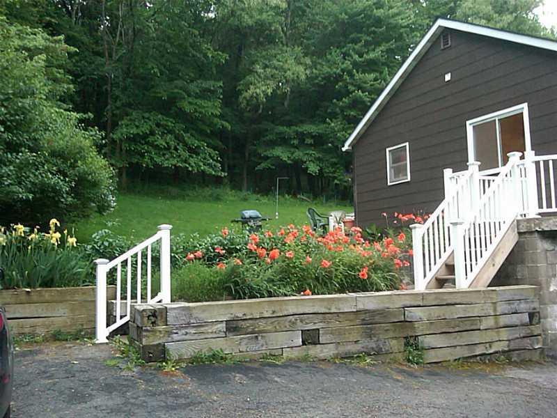 211 Weber Road Sewickley, PA 15143 - Photo 2 of 18 Yard/Garden.