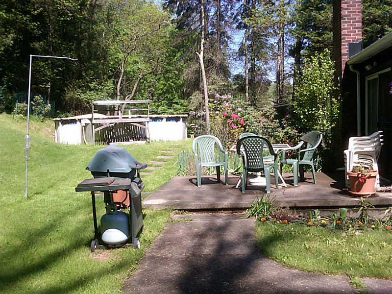 211 Weber Road Sewickley, PA 15143 - Photo 14 of 18 Patio/Deck.