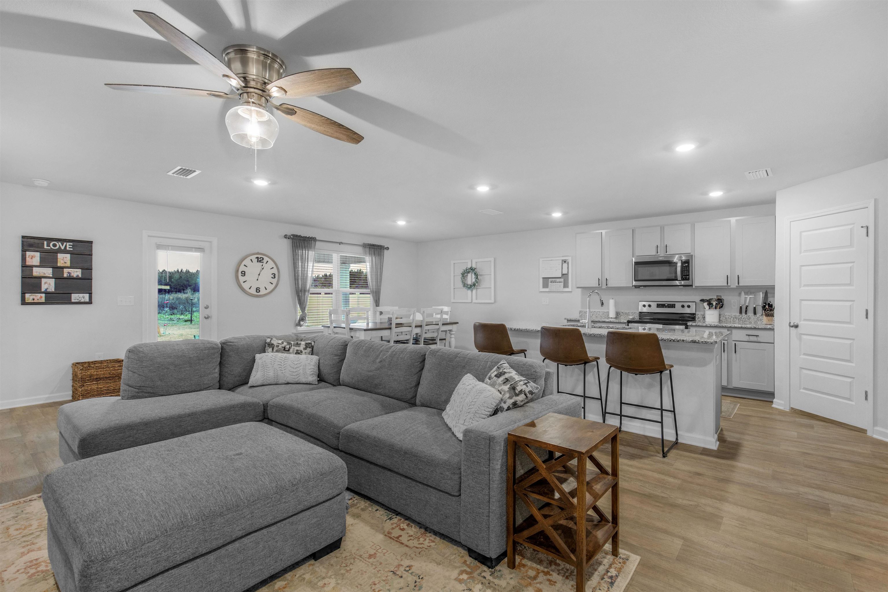 10313 Ruffian Route Daphne, AL 36526 - Photo 16 of 46 Living Room