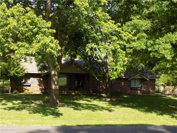 $584,000 | 1200 South Lincoln Street, Ottawa, KS 66067