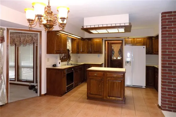 $599,000 | 1200 South Lincoln Street, Ottawa, KS 66067