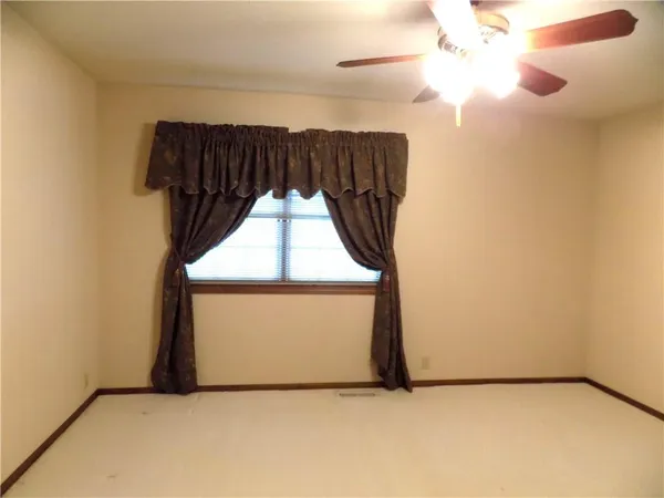 $599,000 | 1200 South Lincoln Street, Ottawa, KS 66067
