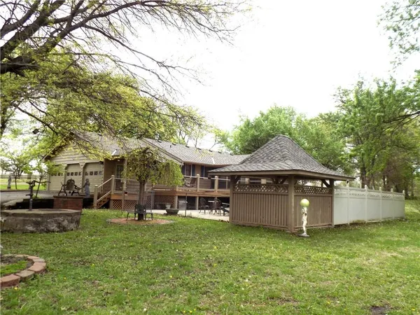 $599,000 | 1200 South Lincoln Street, Ottawa, KS 66067