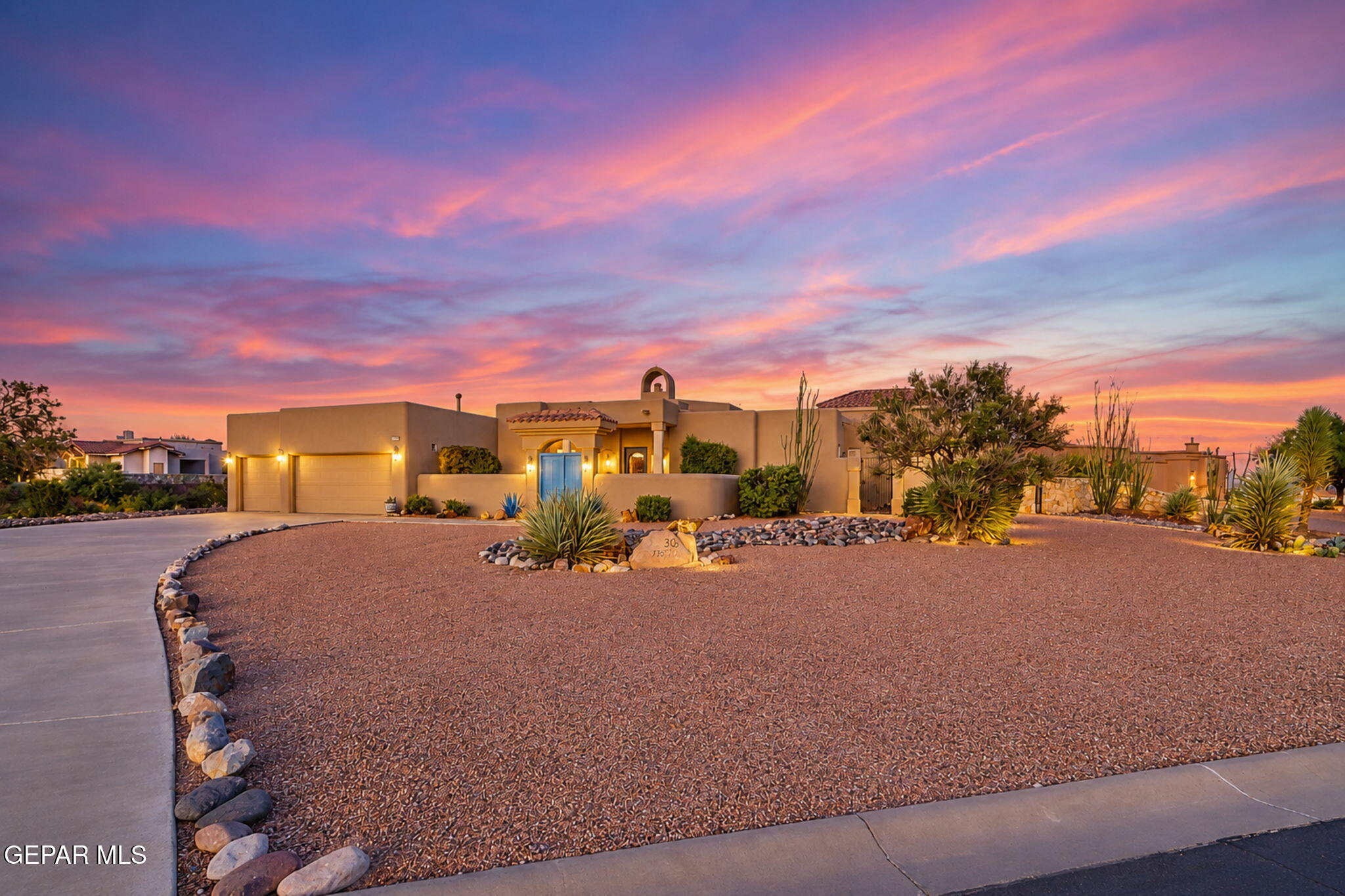 8175 Constitution Road Las Cruces, NM 88007 - Photo 4 of 102 Front of Structure
