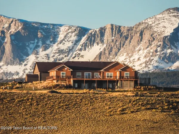 $1,046,000 | 63 Iroquois Trail, Pinedale, WY 82941