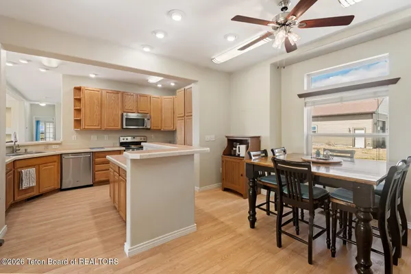 $1,046,000 | 63 Iroquois Trail, Pinedale, WY 82941