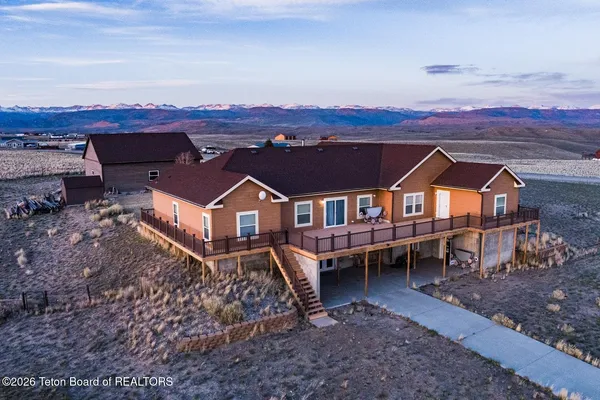 $1,046,000 | 63 Iroquois Trail, Pinedale, WY 82941