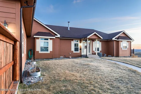 $1,046,000 | 63 Iroquois Trail, Pinedale, WY 82941