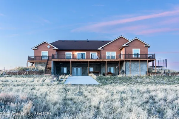 $1,046,000 | 63 Iroquois Trail, Pinedale, WY 82941